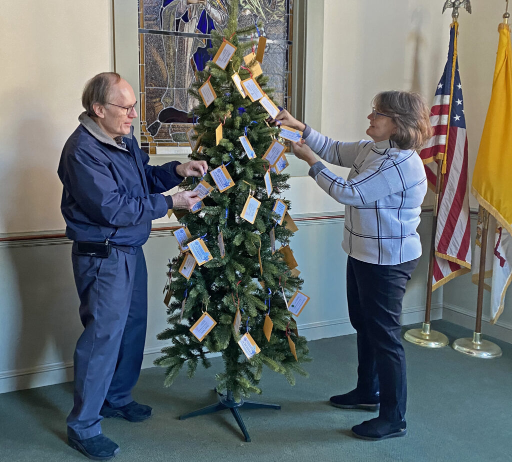 Placing tags on the giving tree